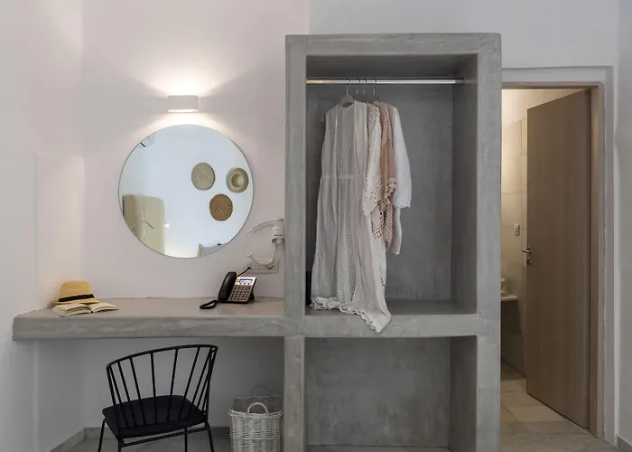 Galinos For Adults Only Парос