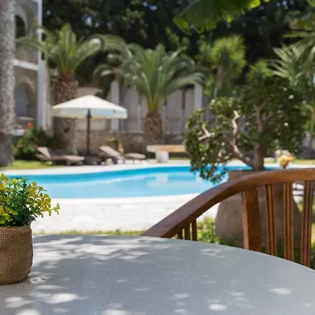 מלון Galinos For Adults Only 3*