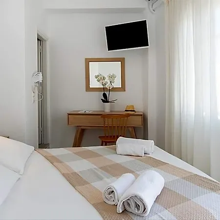 Galinos For Adults Only Парос